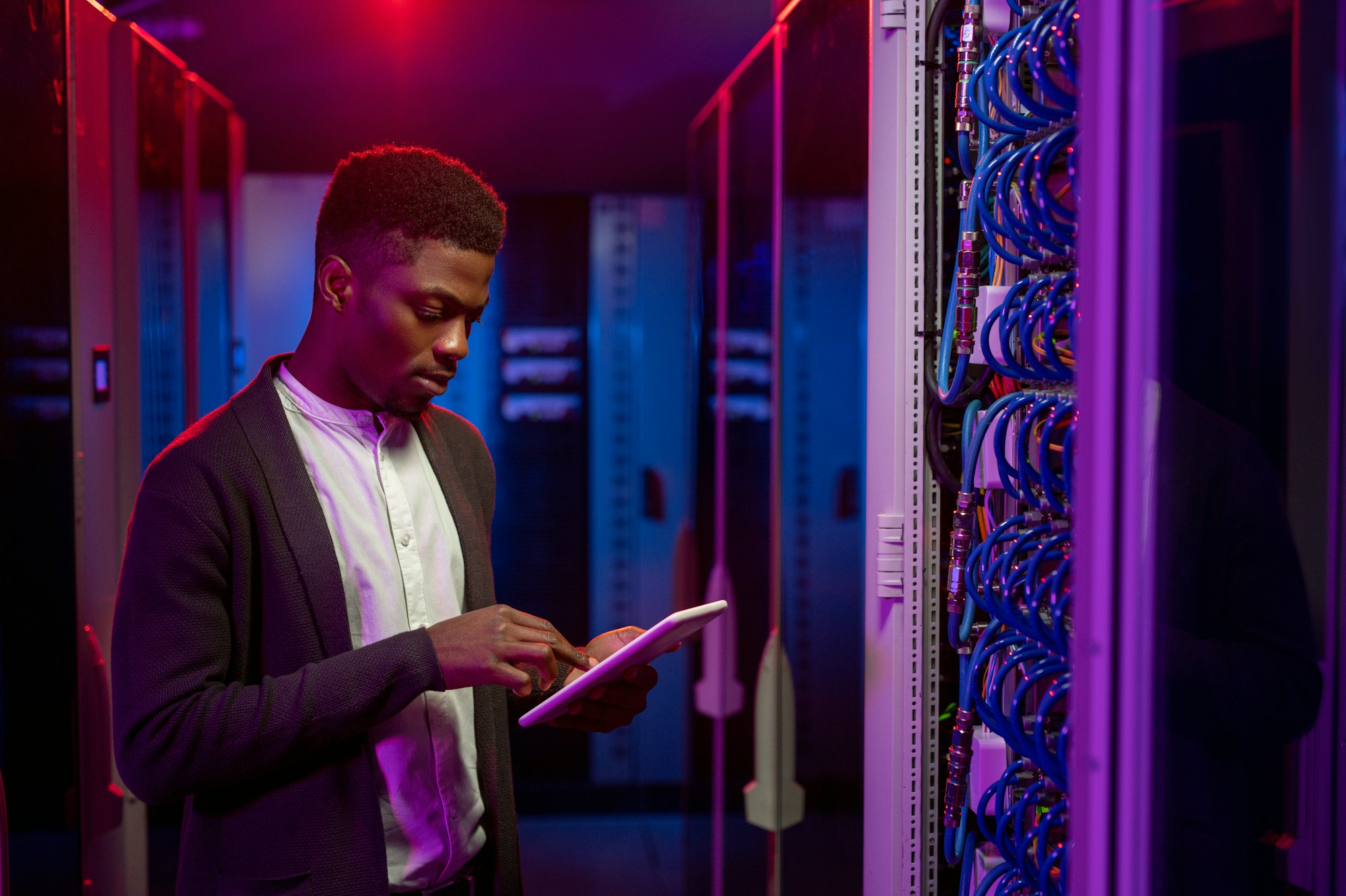 Maximising Cloud Migration Success: Strategies for Re-hosting, Re-platforming, and Re-architecting Applications